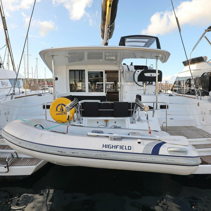 Mars | Lagoon 40 photo 38