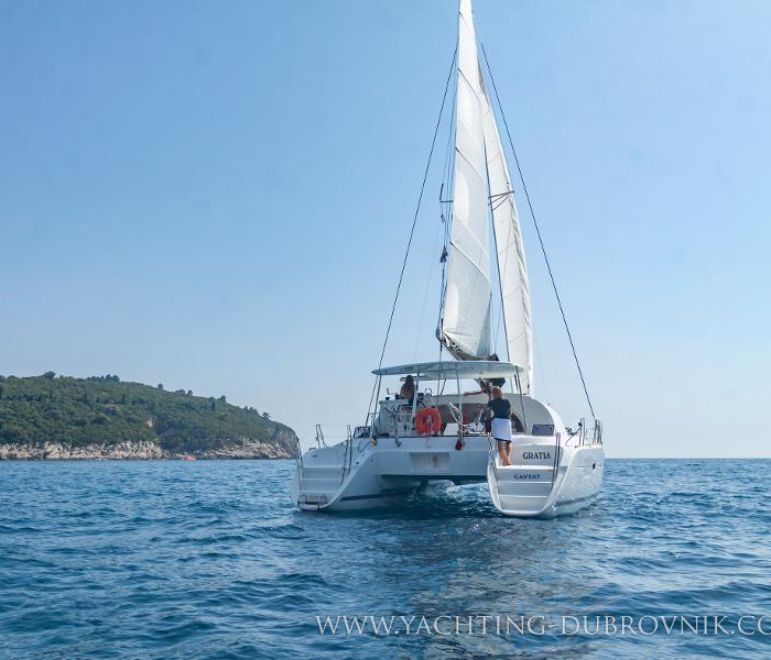 Gratia | Lagoon 380 photo 1