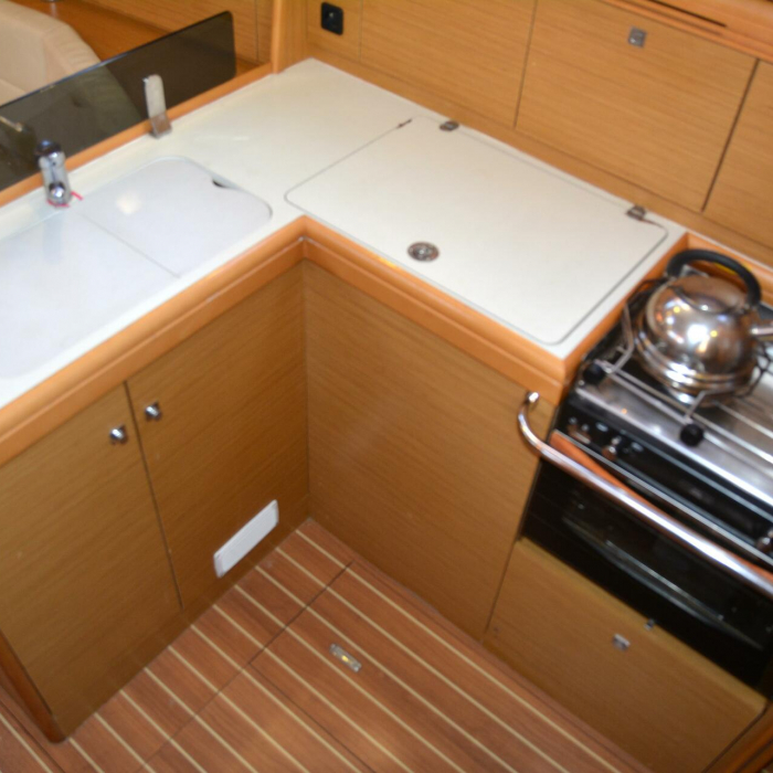 Babis 2010 | Sun Odyssey 36i photo 27