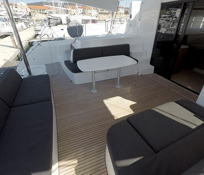 Zuzo 1ST | Lagoon 50 photo 11