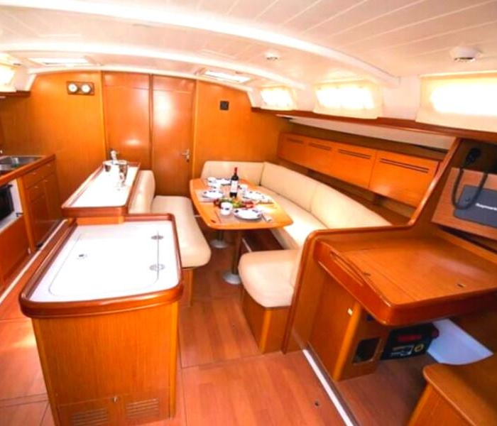 Emma & Jack | Cyclades 50.5 photo 4