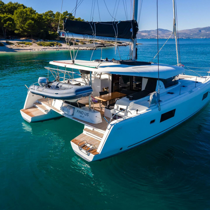 FIND US | Lagoon 42 Owner version photo 4