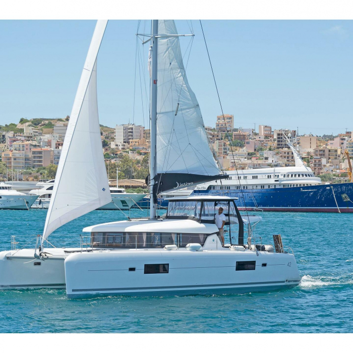 Breeze | Lagoon 42 A/C & GEN & WM photo 4