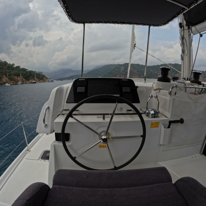 Rena | Lagoon 42 photo 10