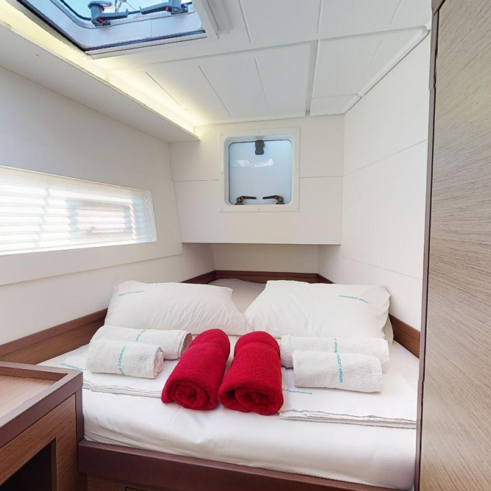 Chios | Lagoon 40 photo 18