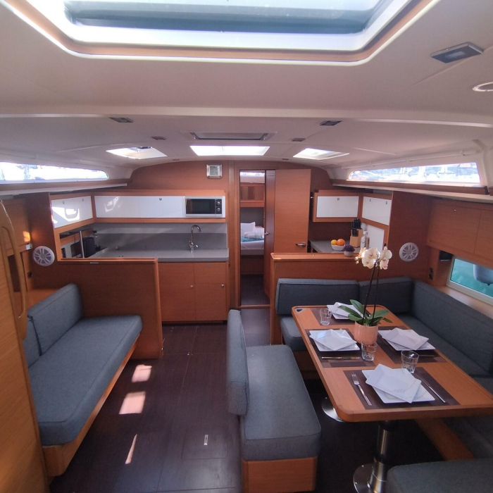 Euphoria | Dufour 470 Owner's version photo 13