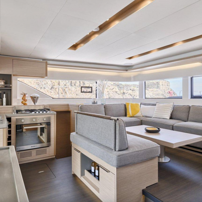 Arctic Dream | Lagoon 51 photo 13