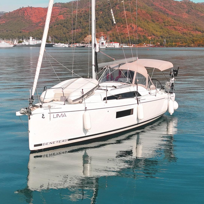 Lima | Oceanis 30.1 photo 3