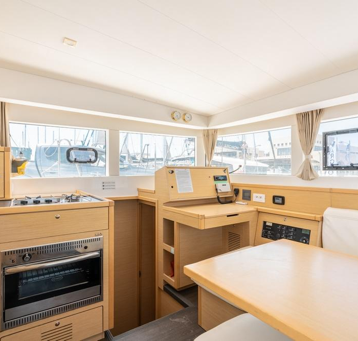 Catallou | Lagoon 39 photo 27