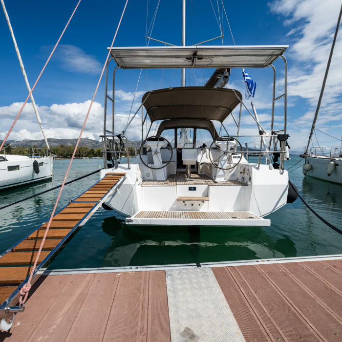 Alfonso | Bavaria C38 photo 24