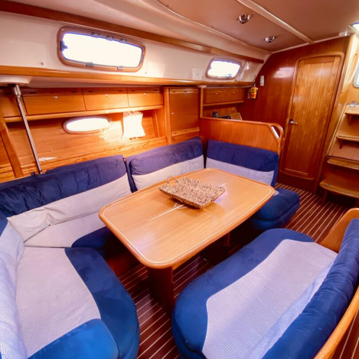 Iro (Pax 7) | Bavaria 42 Cruiser photo 17