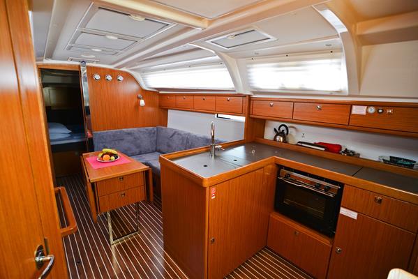 Kedi | Bavaria Cruiser 37 photo 13