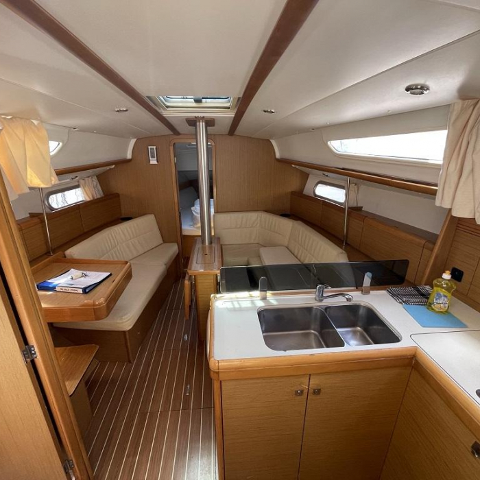 Mala | Sun Odyssey 36i photo 12