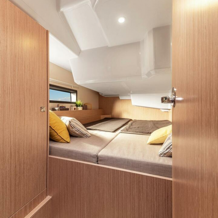 Arinna | Bavaria C38 photo 41