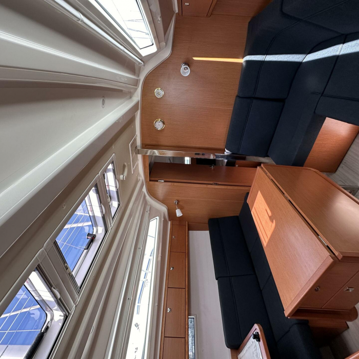 Crypto | Bavaria Cruiser 37 photo 10