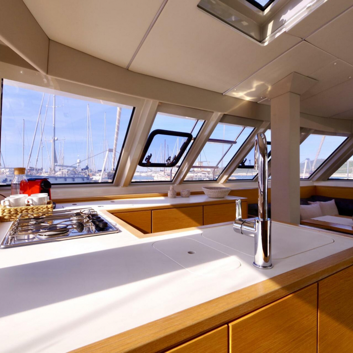 Fiammetta - A/C, Generator, Water maker | Nautitech 46 Fly photo 11