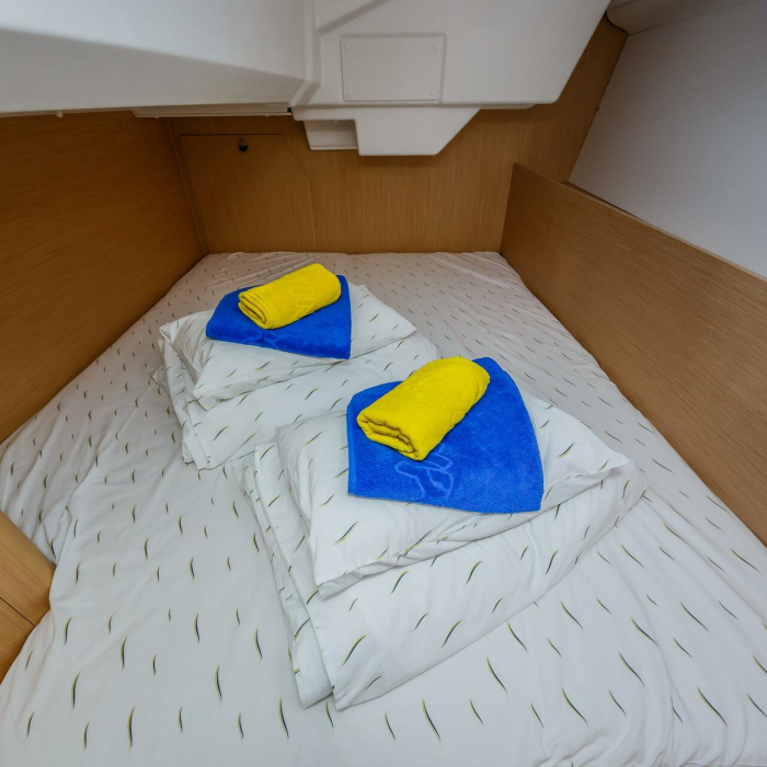 Pleasure | Oceanis 38.1 photo 11