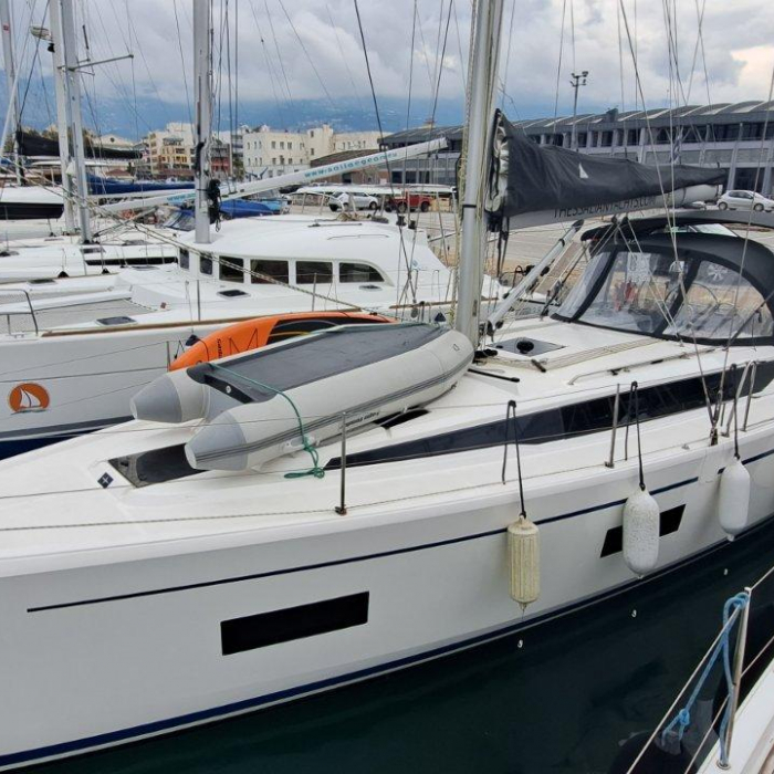 Nirvana | Bavaria C42 photo 2