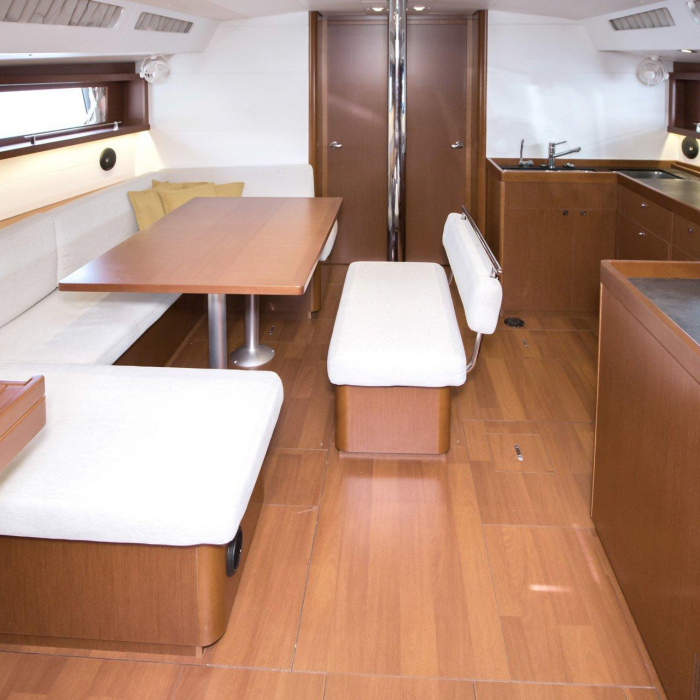 Blues | Oceanis 48 photo 10