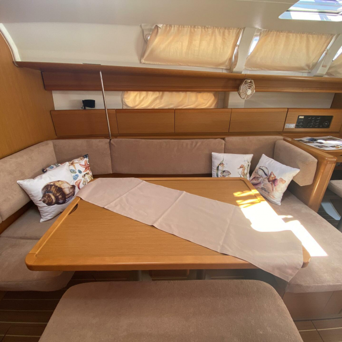 Capella II | Sun Odyssey 44i photo 4