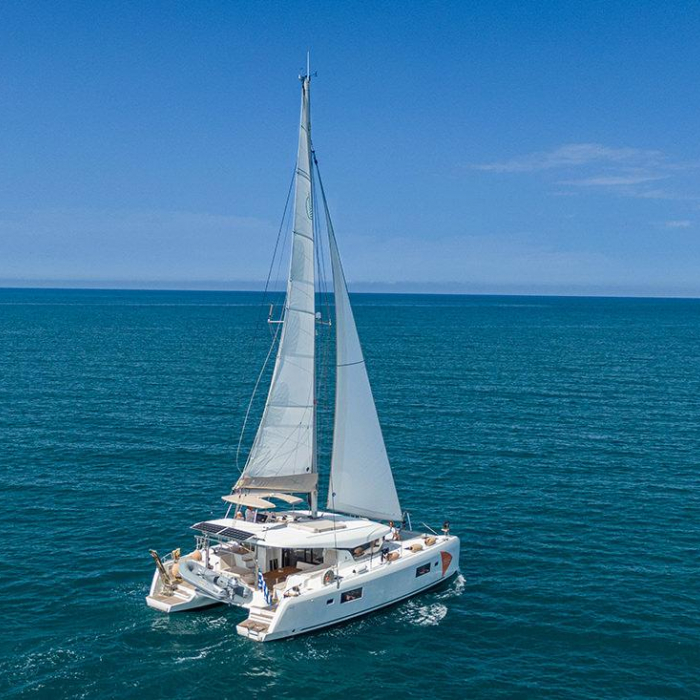 Catalina | A/C generator watermaker | Lagoon 42 photo 4