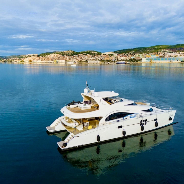 Clouds | Sunreef 70 Power photo 1