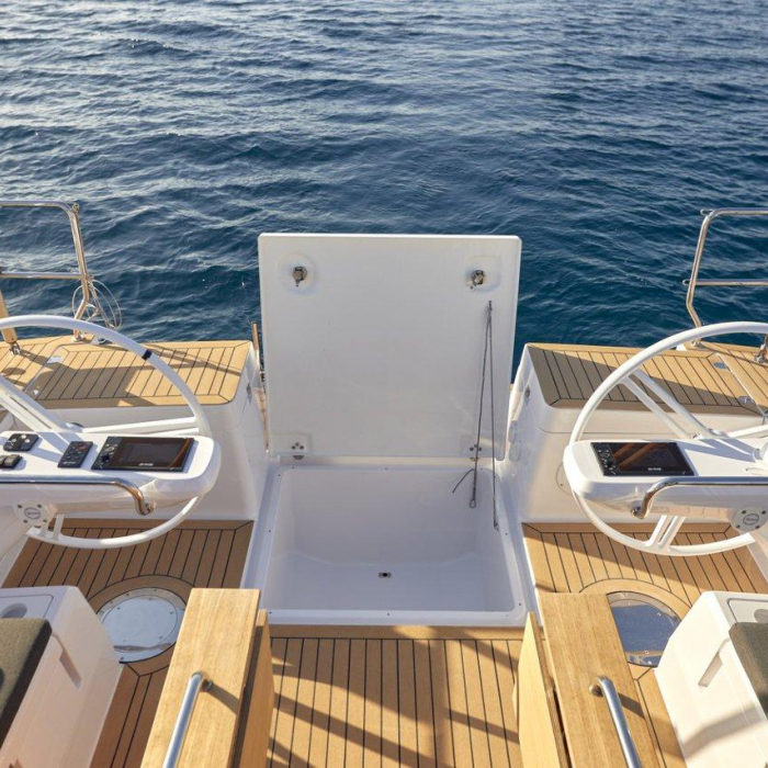 Hangover | Elan Impression 45 photo 5