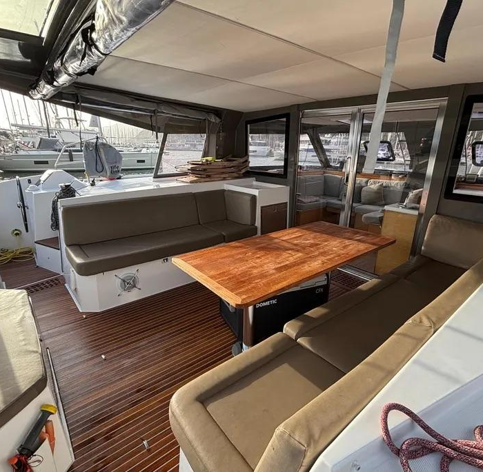 Lollo III | Nautitech 40 Open photo 17