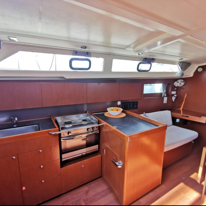 First | Oceanis 41.1 photo 13