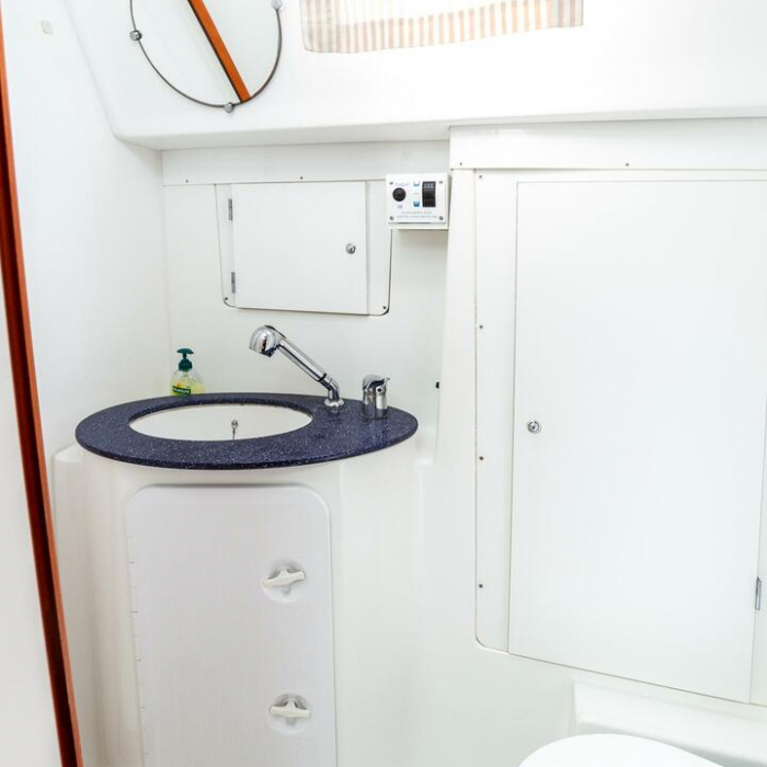 Too Lucky | Cyclades 43.4 photo 10