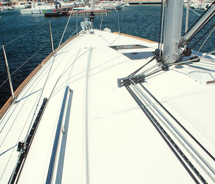 BOHEMIAN RHAPSODY | Oceanis 38.1 photo 2