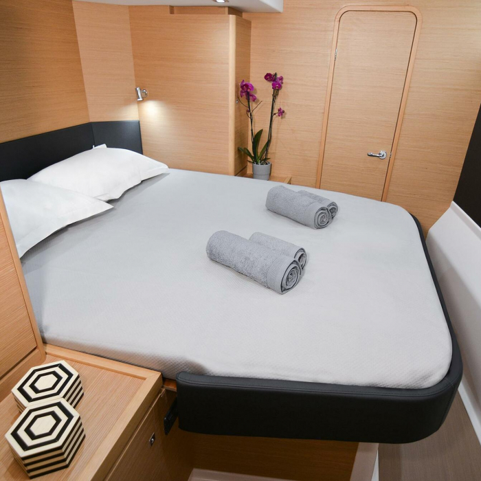 Sea Breeze | Dufour Catamaran 48 photo 15