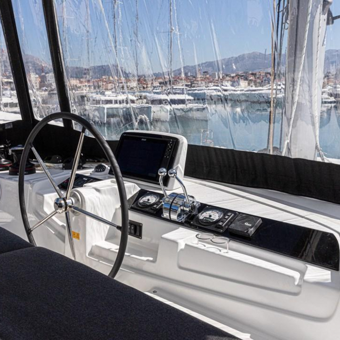 Galeb | Lagoon 46 photo 4