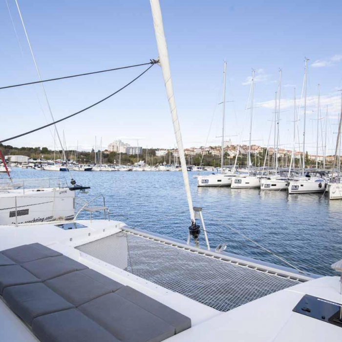Follow the Sun | Fountaine Pajot Astrea 42 photo 21