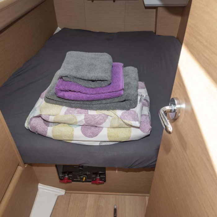 Marie | Sun Odyssey 389 photo 5