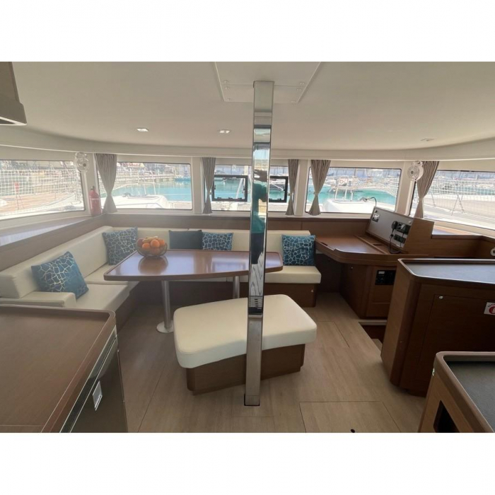 Bellatrix | Lagoon 42 photo 12