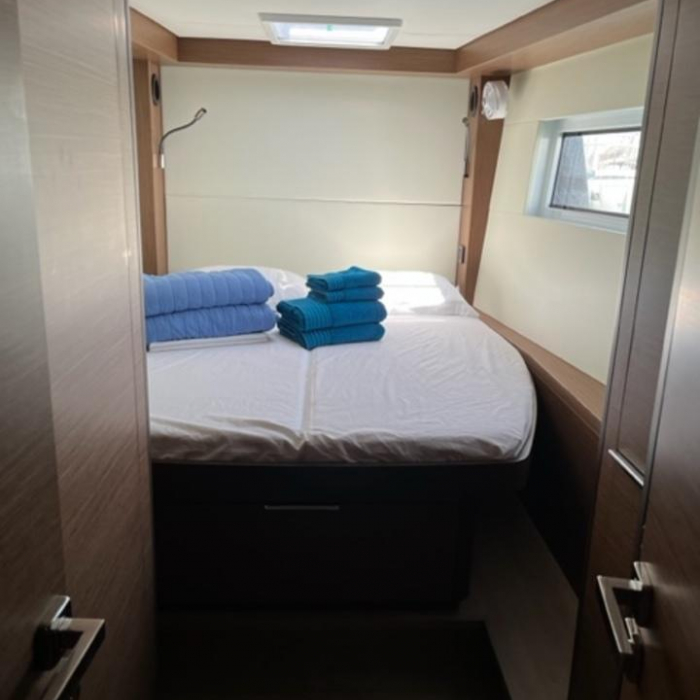 Silhouette | Lagoon 50 photo 8