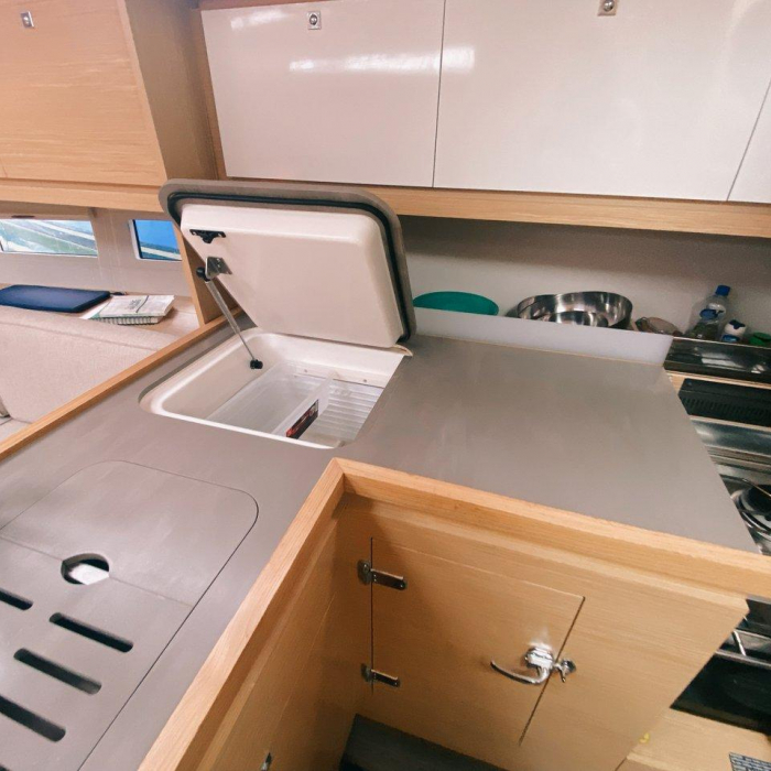 Nafrayou | Dufour 390 GL photo 7