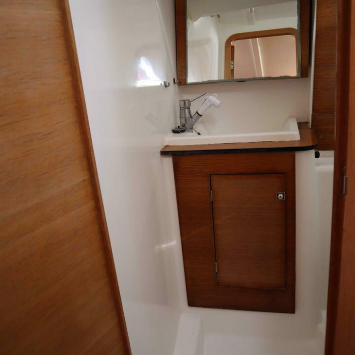  | Dufour 382 photo 10