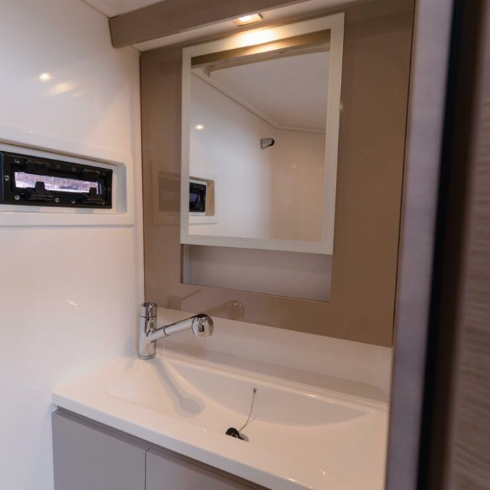 Dana | Fountaine Pajot MY4.S photo 18