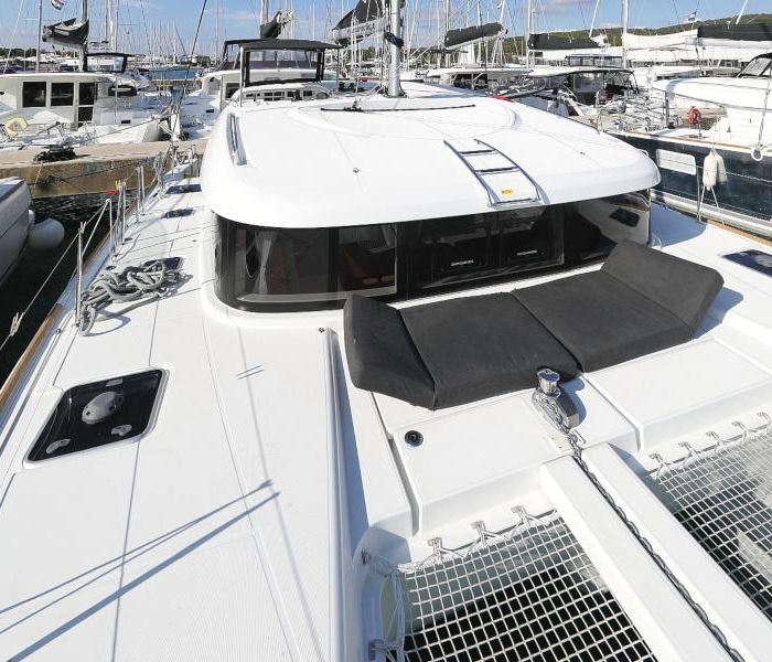 NINA II | Lagoon 40 photo 7