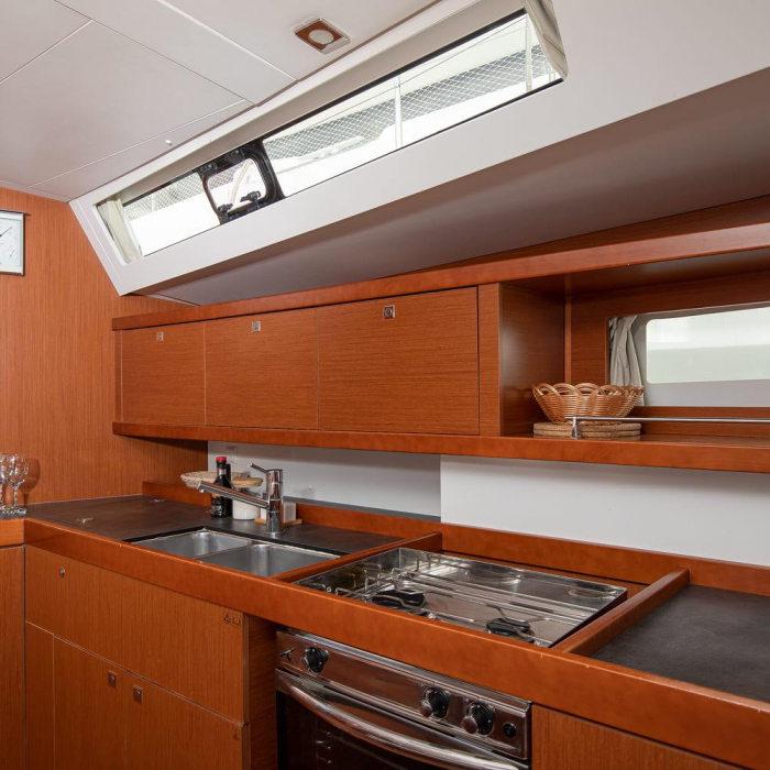 Mare Aeolos | Oceanis 45 photo 12