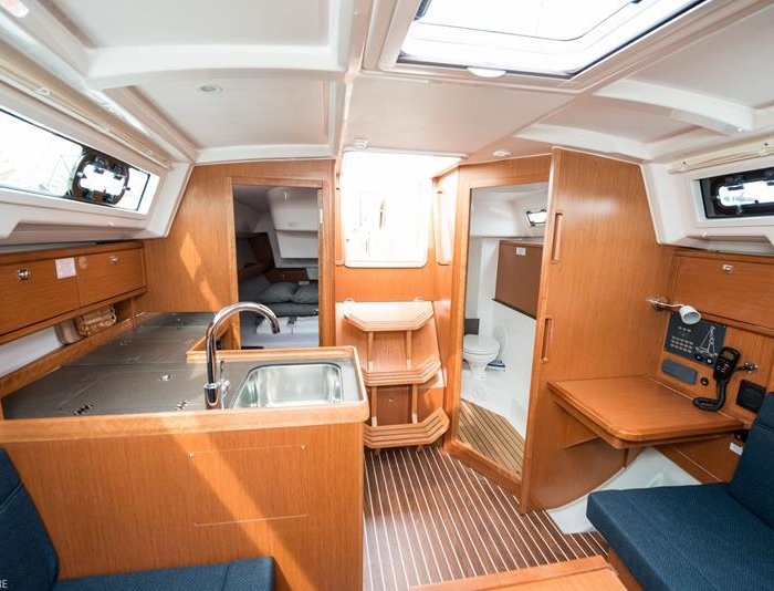 Lia | Bavaria Cruiser 34 photo 30