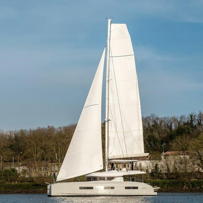 Hydrus | Lagoon 55 photo 15