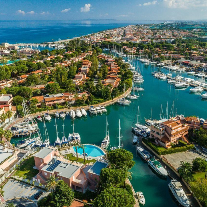 Little Mokoro | Dufour 430 photo 25