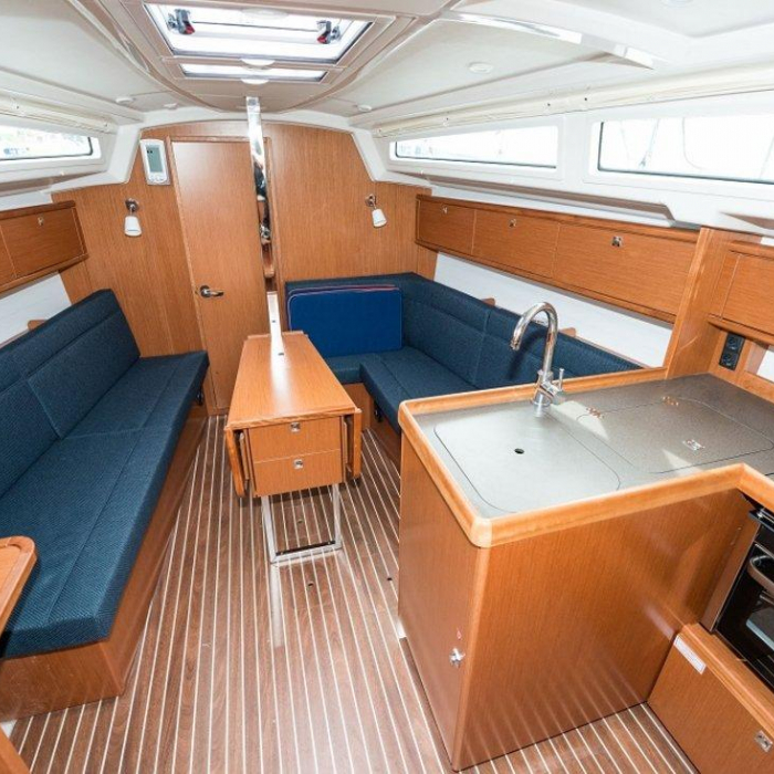 Lia | Bavaria Cruiser 34 photo 15