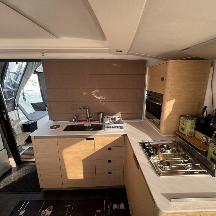 Jumapi | Fountaine Pajot Isla 40 photo 11
