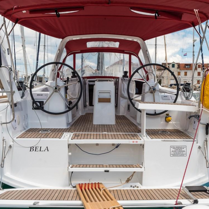 Bela | Oceanis 35.1 photo 1