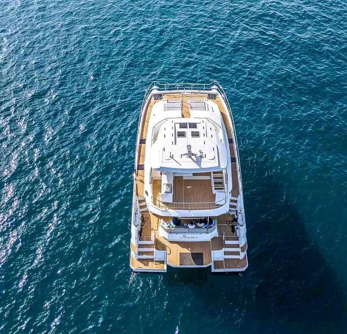 By My Side | Aquila 54 photo 10