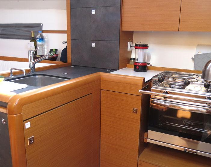 Sarita | Sun Odyssey 349 photo 7